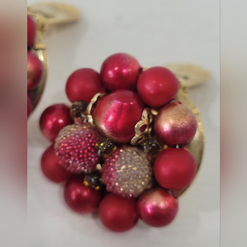 Vintage 50's 60's Clip On Earnings. - Picture 9 of 12